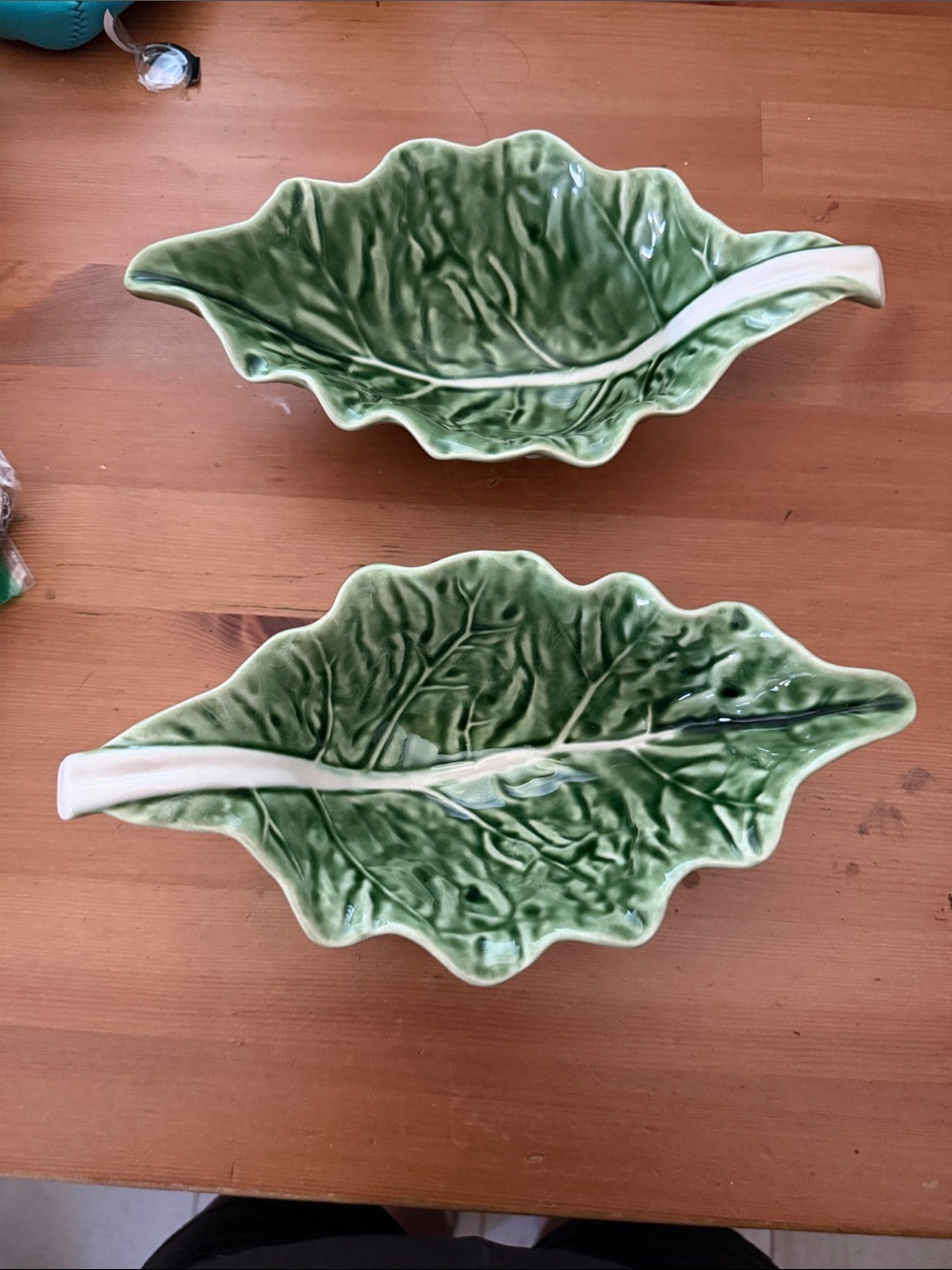 Leaf-Shaped Ceramic Serving Dish in Glossy Green by
